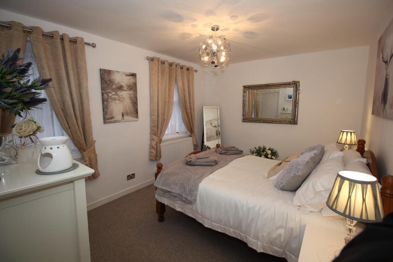 סטירלינג Historic Old Town 2 Bed Ground Floor Apartment מראה חיצוני תמונה