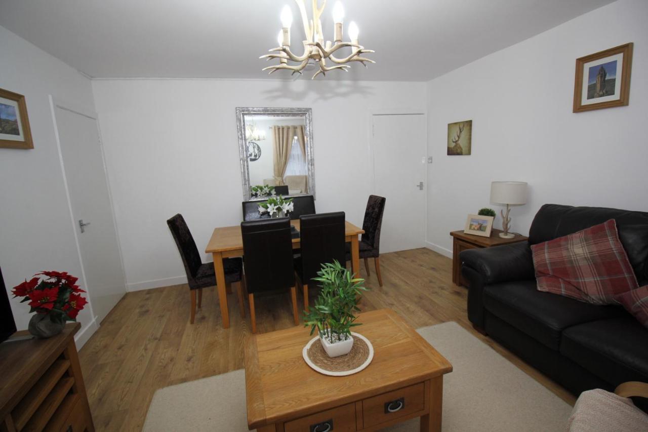 סטירלינג Historic Old Town 2 Bed Ground Floor Apartment מראה חיצוני תמונה