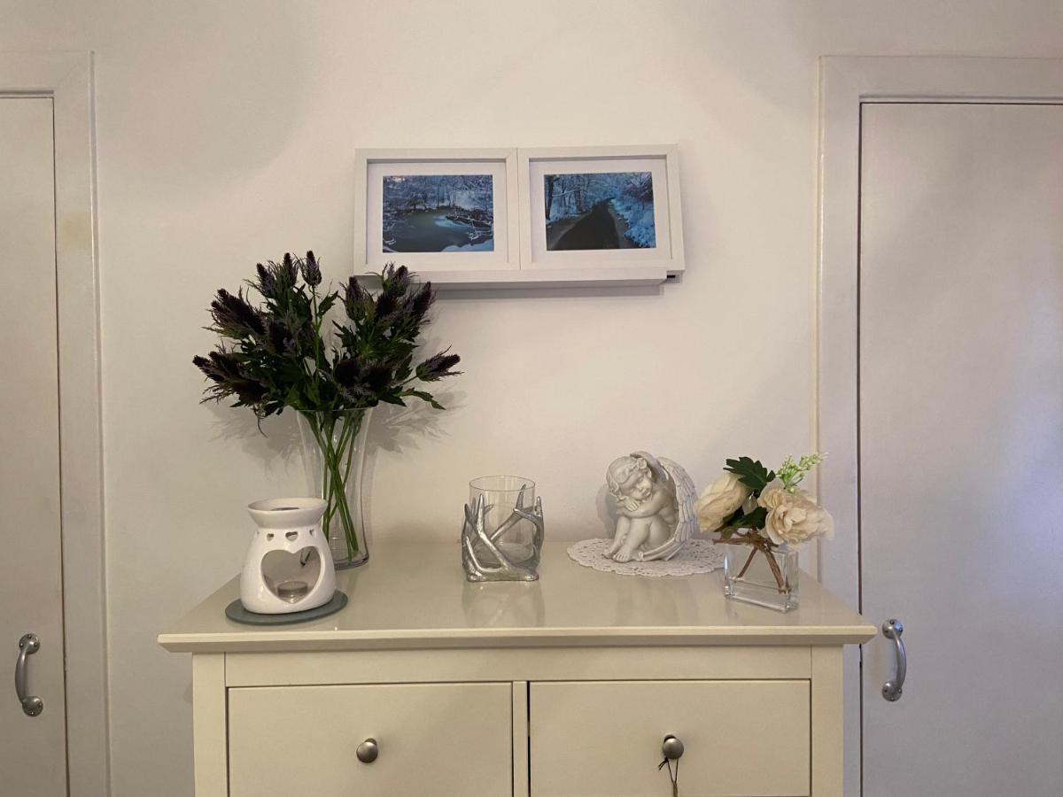 סטירלינג Historic Old Town 2 Bed Ground Floor Apartment מראה חיצוני תמונה