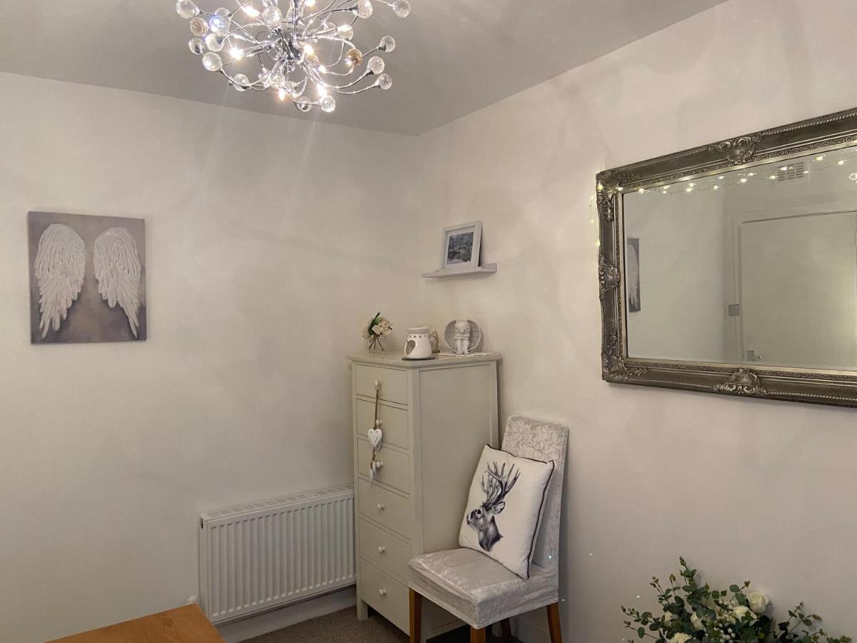 סטירלינג Historic Old Town 2 Bed Ground Floor Apartment מראה חיצוני תמונה